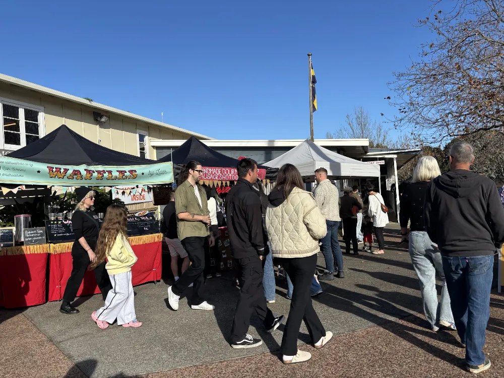 ワイヘキ島のマーケットWaiheke Ostend Market