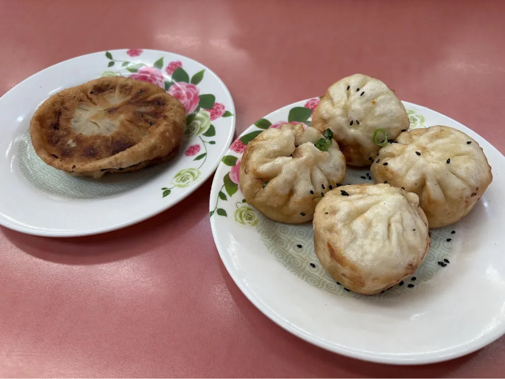 Pan Fried Pork Bun、Pan Fried Beef Bun