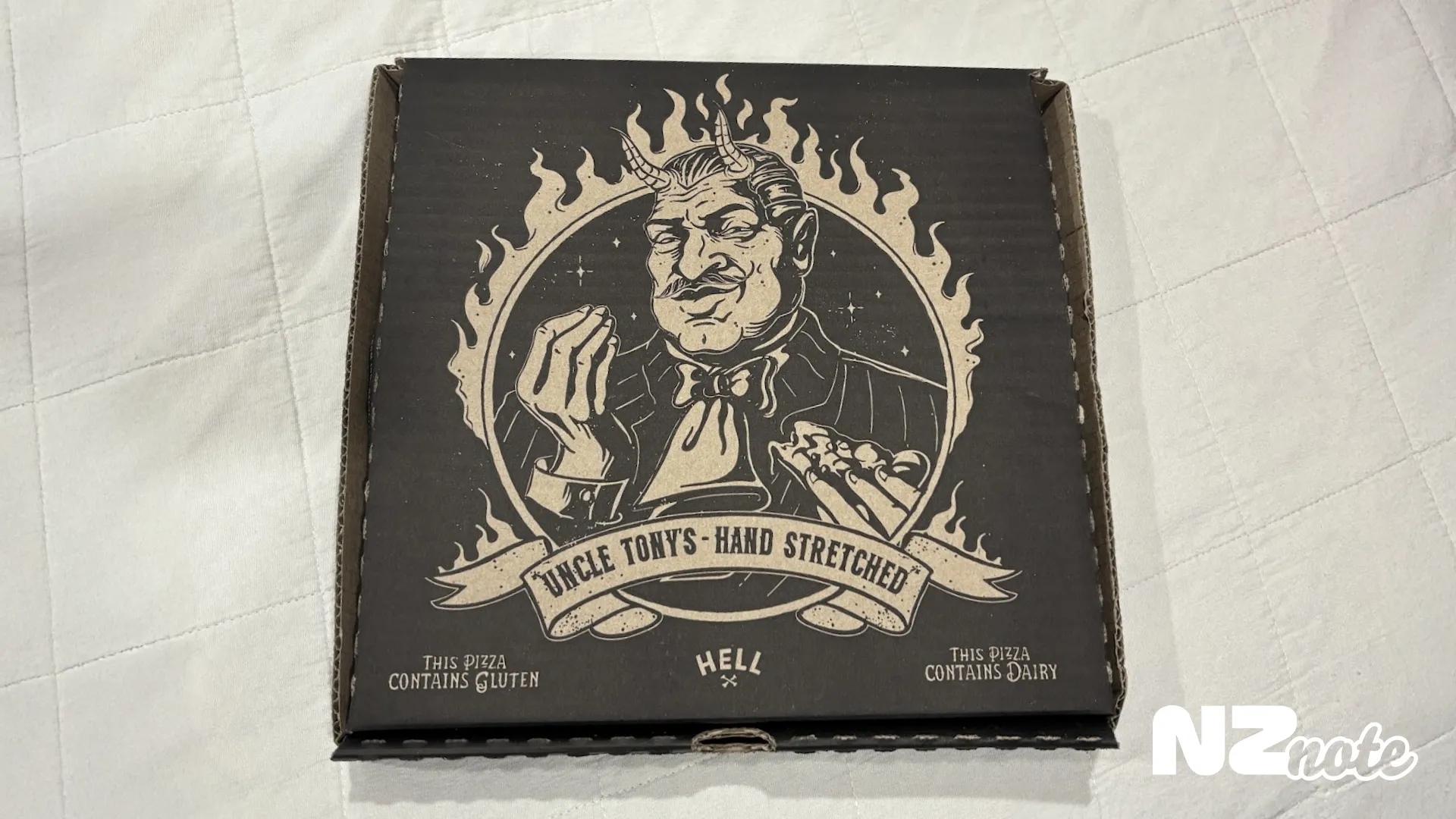 名前もデザインも攻めすぎ！？ニュージーランド発のピザ屋さんHELL Pizza