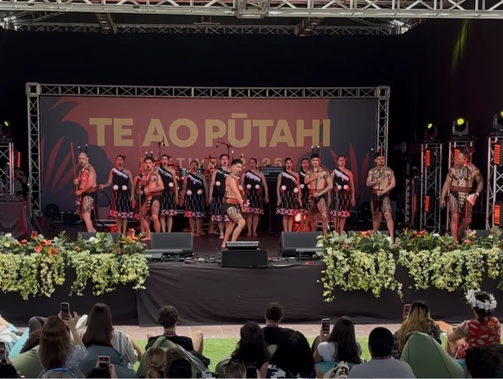 Te Ao Pūtahi Festivalのマオリ族によるHAKA（ハカ）のショー